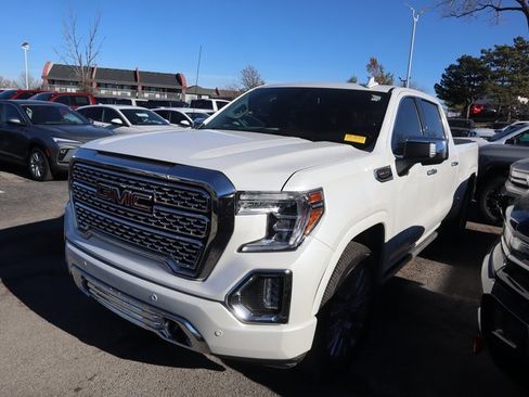 Certified 2022 GMC Sierra 1500 Denali w/ Denali Premium Package image 3