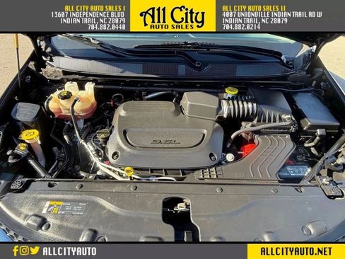 Used 2020 Chrysler Voyager Lxi FWD image 42