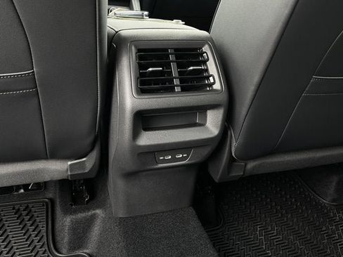 New 2026 Volkswagen Tiguan SE R-Line image 26