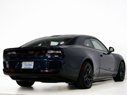 Used 2024 Dodge Charger R/T w/ Plus Group image 7