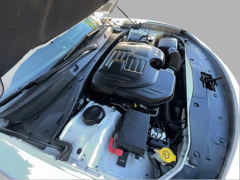 Used 2017 Dodge Charger SXT w/ Blacktop Package RWD image 46