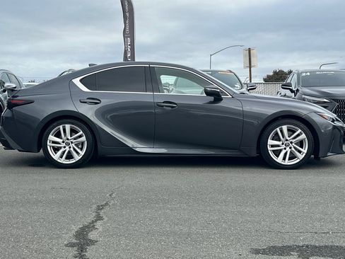 Certified 2022 Lexus IS 300 image 3
