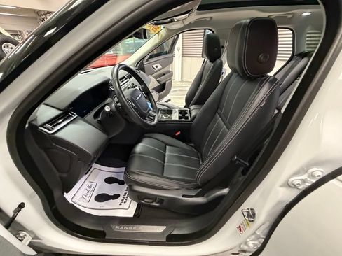 Used 2018 Land Rover Range Rover Velar S AWD/4WD image 57