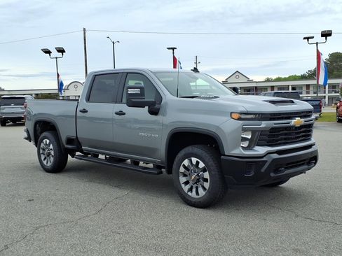 New 2026 Chevrolet Silverado 2500 Custom w/ Custom Value Package AWD/4WD image 7