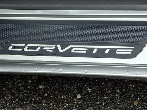 Used 2005 Chevrolet Corvette Coupe w/ Preferred Equipment Group RWD image 31