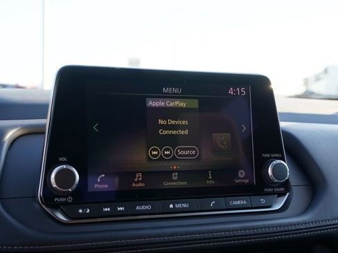 Used 2025 Nissan Rogue S image 31