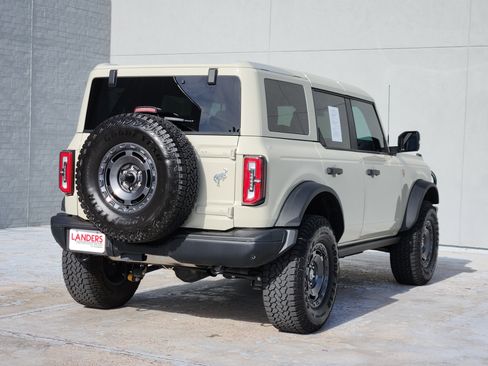 Used 2025 Ford Bronco Badlands AWD/4WD image 8