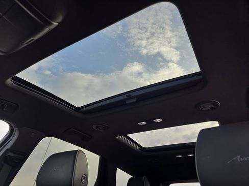 Used 2023 Buick Enclave Avenir w/ Avenir Technology Package image 35