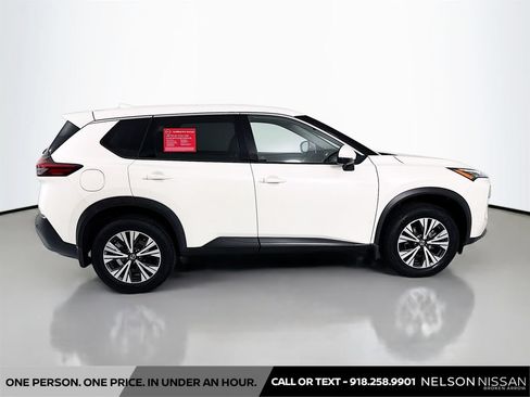 Used 2021 Nissan Rogue SV AWD/4WD image 4