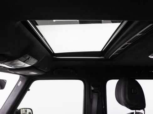 Used 2025 Mercedes-Benz G 550 image 27