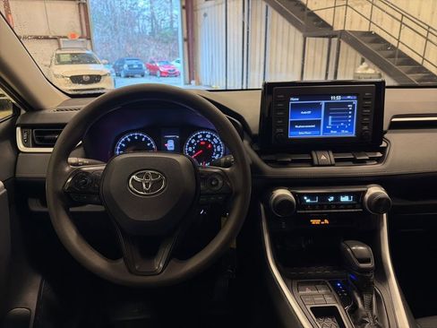 Used 2019 Toyota RAV4 LE image 26