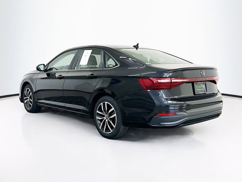 Used 2025 Volkswagen Jetta SE FWD image 5