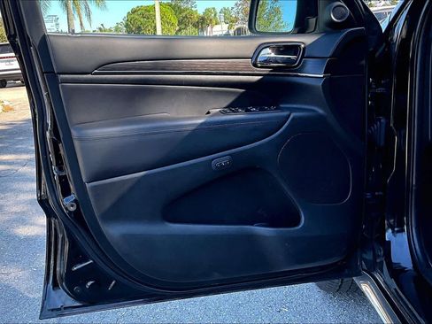 Used 2020 Jeep Grand Cherokee High Altitude image 25