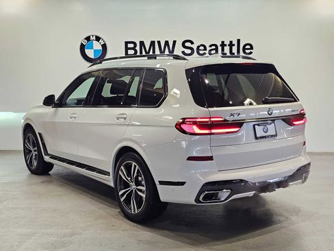 Used 2023 BMW X7 xDrive40i w/ M Sport Package image 4