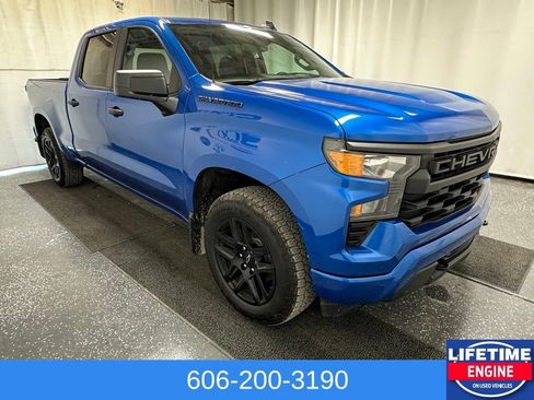 Used 2023 Chevrolet Silverado 1500 Custom image 2