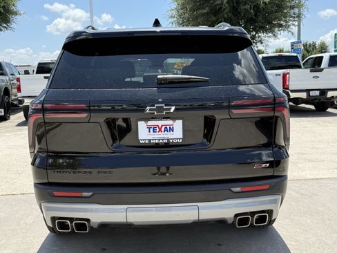 Used 2025 Chevrolet Traverse Z71 w/ Driver Confidence Package AWD/4WD image 6