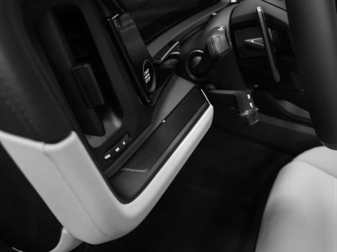 New 2026 Porsche Cayenne GTS image 37