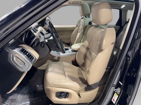 Used 2017 Land Rover Range Rover Sport SE image 16