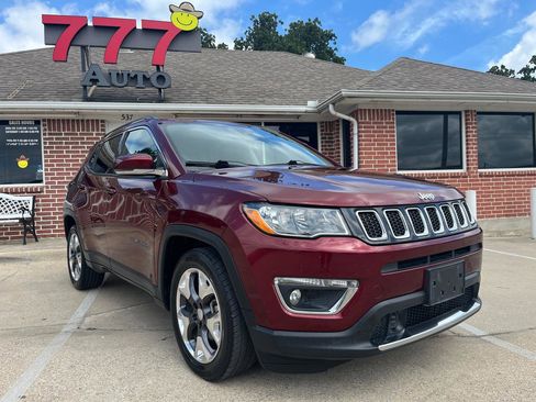 Used 2021 Jeep Compass Limited FWD image 1