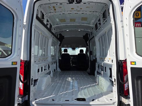 Used 2024 Ford Transit 250 148 High Roof image 11