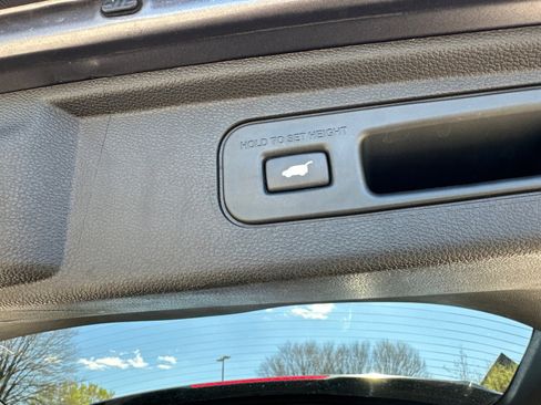 Used 2023 Honda Odyssey EX-L image 17