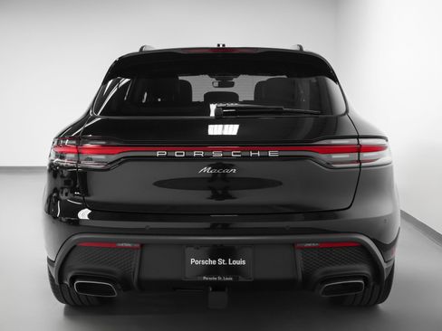 New 2026 Porsche Macan AWD/4WD image 11