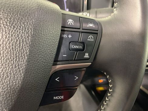 Used 2025 Toyota Camry SE image 22