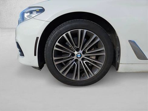 Used 2018 BMW 530i xDrive w/ Premium Package AWD/4WD image 22