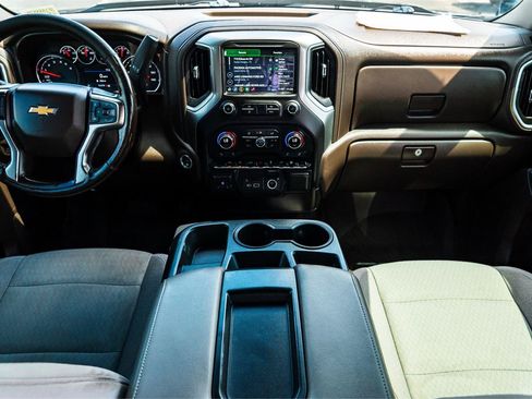 Used 2020 Chevrolet Silverado 1500 LT w/ Texas Edition AWD/4WD image 29
