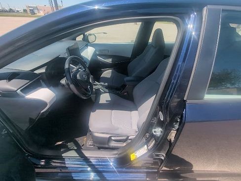 Used 2024 Toyota Corolla SE w/ SE Convenience Package FWD image 16
