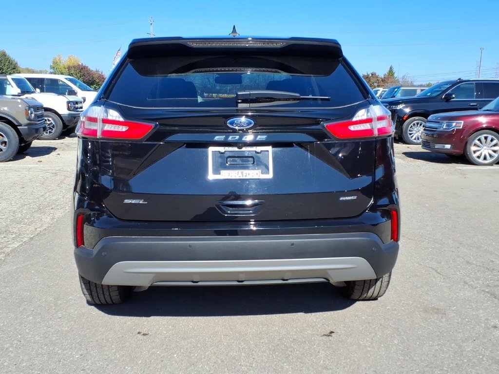 Used 2024 Ford Edge SEL w/ Convenience Package AWD/4WD image 5