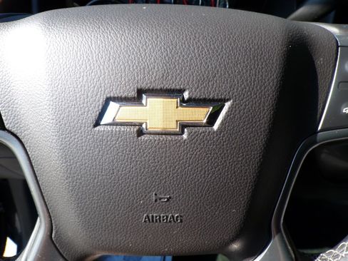 Used 2018 Chevrolet Silverado 1500 LT w/ All Star Edition AWD/4WD image 31