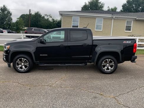 Used 2017 Chevrolet Colorado Z71 AWD/4WD image 8