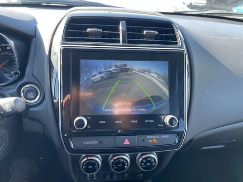 Used 2025 Mitsubishi Outlander Sport SE AWD/4WD image 3