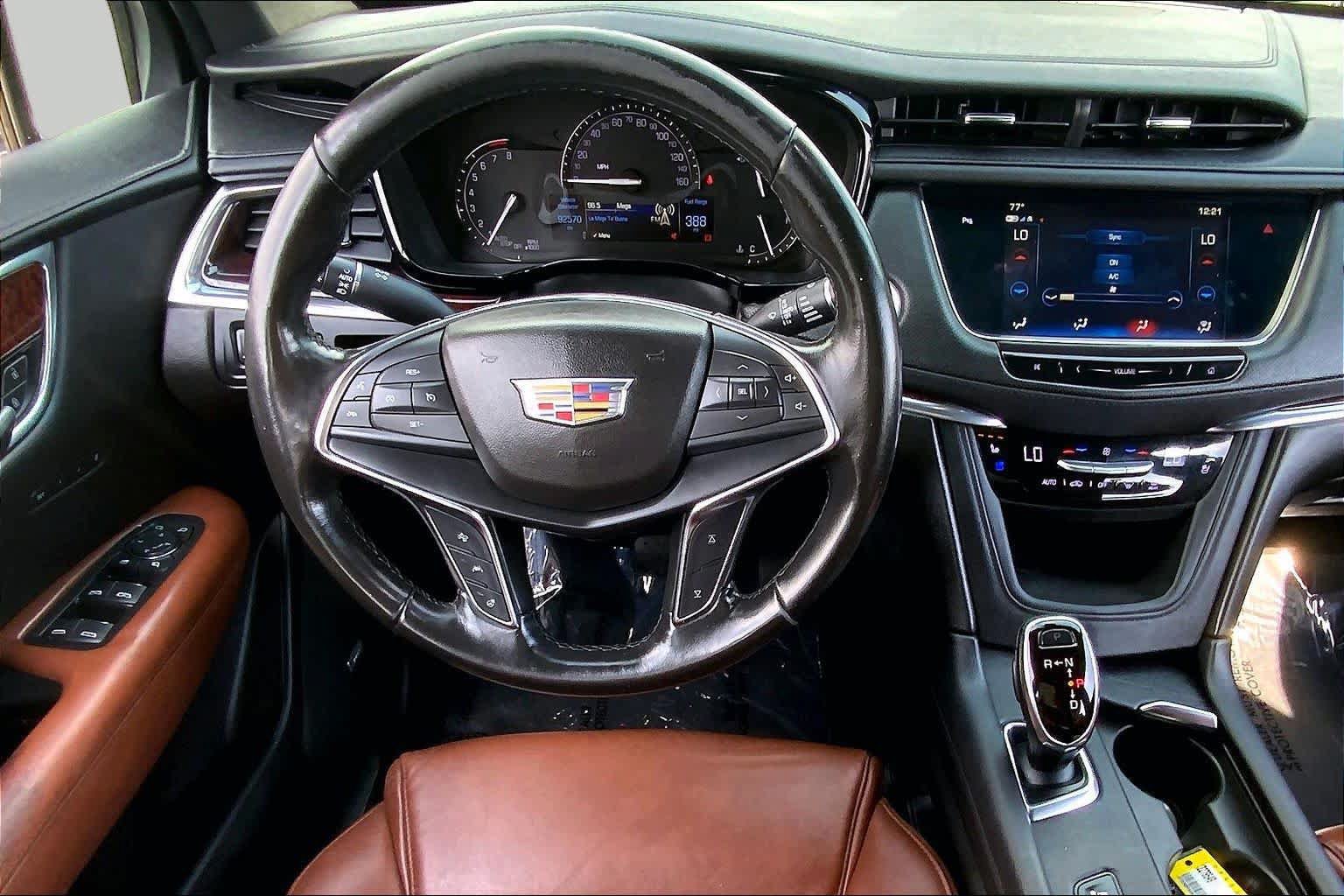 Used 2019 Cadillac XT5 Luxury AWD/4WD image 6