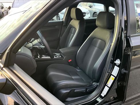 Used 2023 Honda Civic Sport image 8