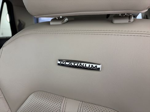 Used 2019 Ford Expedition Max Platinum AWD/4WD image 26
