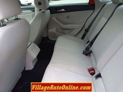 Used 2019 Volkswagen Jetta S w/ Driver Assistance Package image 22