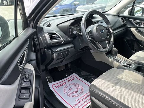Used 2022 Subaru Forester Premium AWD/4WD image 9