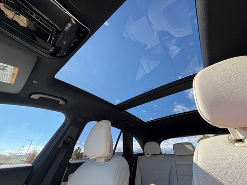 New 2026 Mercedes-Benz GLC 300 4MATIC image 33