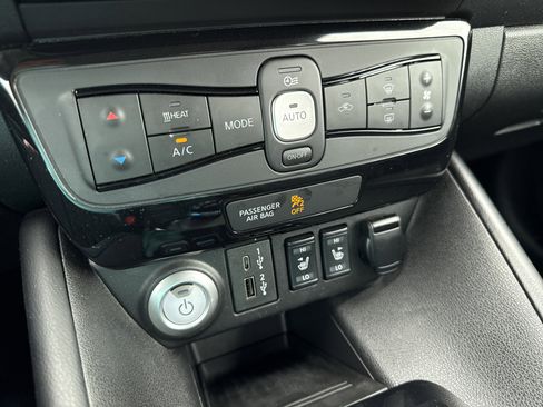 Certified 2024 Nissan Leaf SV Plus FWD image 20