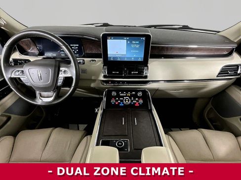 Used 2019 Lincoln Navigator Reserve AWD/4WD image 7