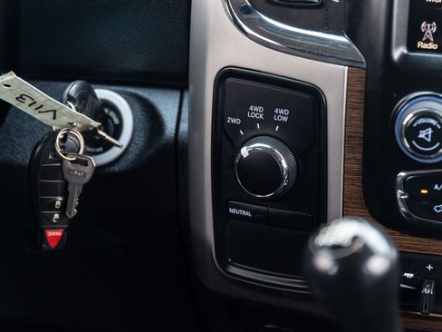 Used 2017 RAM 3500 Laramie image 40