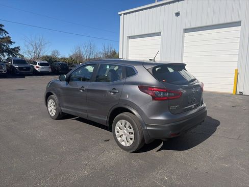 Used 2020 Nissan Rogue Sport S image 5