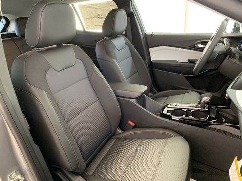 New 2026 Chevrolet Trax LT image 30