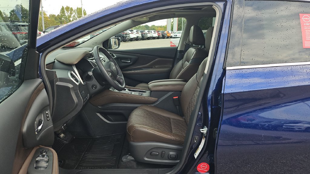 Certified 2024 Nissan Murano Platinum w/ Cargo Package AWD/4WD image 4