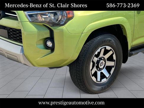 Used 2023 Toyota 4Runner TRD Off-Road Premium w/ Off Road Premium Plus Package AWD/4WD image 10