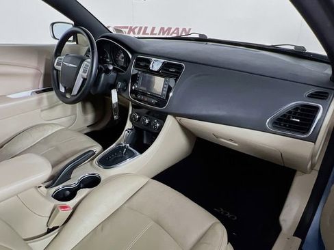 Used 2013 Chrysler 200 Limited image 34