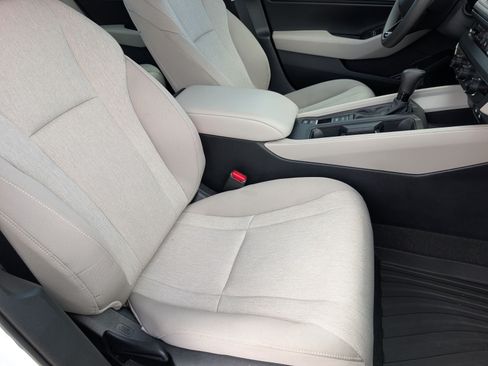 Used 2025 Honda Accord SE image 27