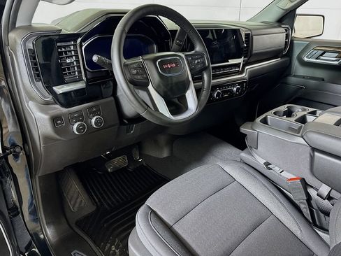 Certified 2026 GMC Sierra 1500 Elevation AWD/4WD image 7